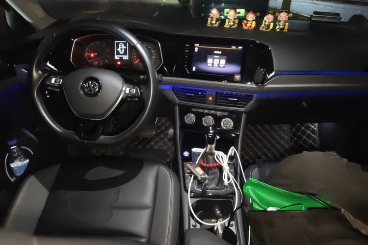 Used Volkswagen Sagitar 2020 280TSI DSG Comfort Version China VI Standard Center Console