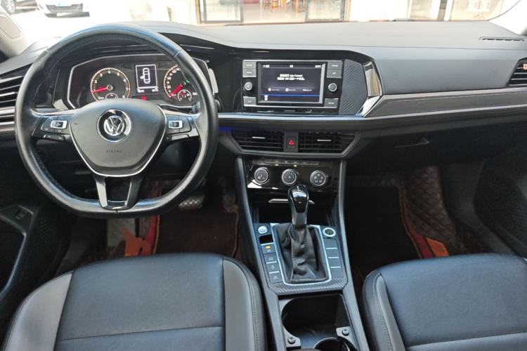 Used Volkswagen Sagitar 2020 280TSI DSG Comfort Version China VI Standard Center Console