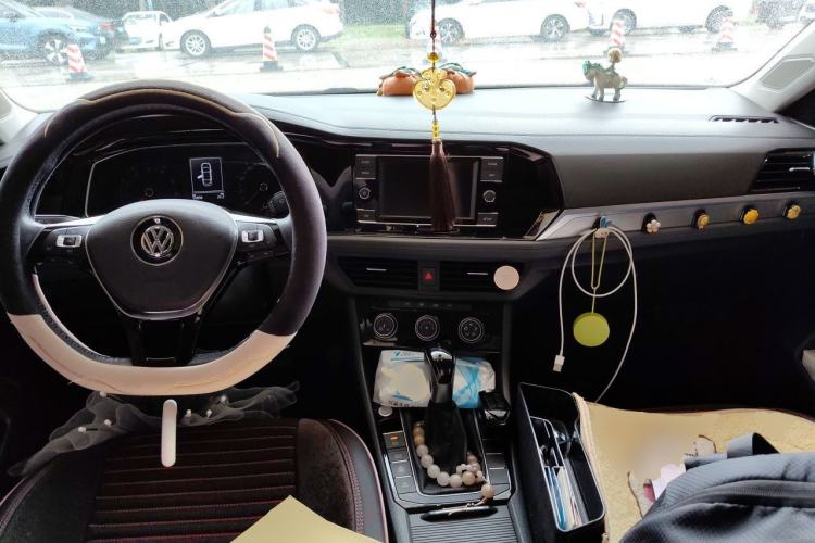 Used Volkswagen Sagitar 2020 280TSI DSG Comfort Version China V Standard Center Console