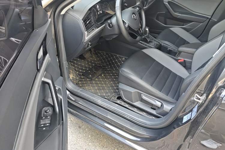 Used Volkswagen Sagitar 2020 200TSI DSG Comfort Version China VI Standard Driver Seat
