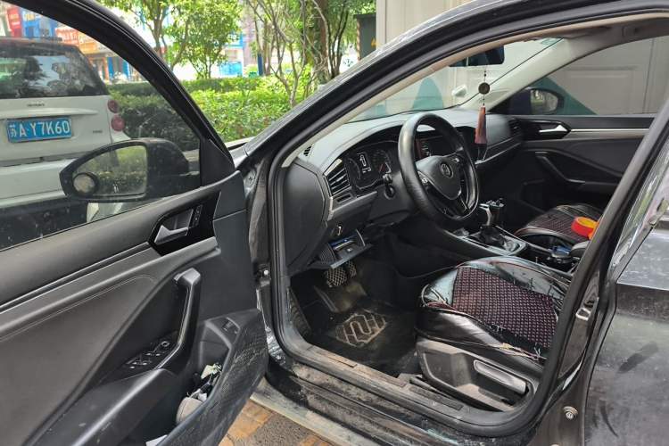 Used Volkswagen Sagitar 2020 200TSI DSG Comfort Version China VI Standard Driver Seat
