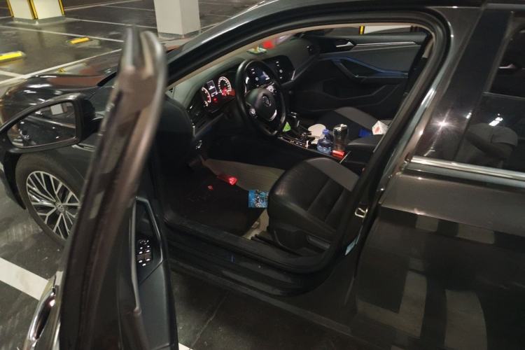 Used Volkswagen Sagitar 2020 280TSI DSG Comfort Version China VI Standard Driver Seat