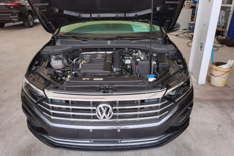 Used Volkswagen Sagitar 2020 280TSI DSG Comfort Version China VI Standard Engine Bay