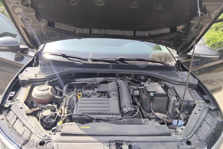 Used Volkswagen Sagitar 2020 280TSI DSG Comfort Version China VI Standard Engine Bay