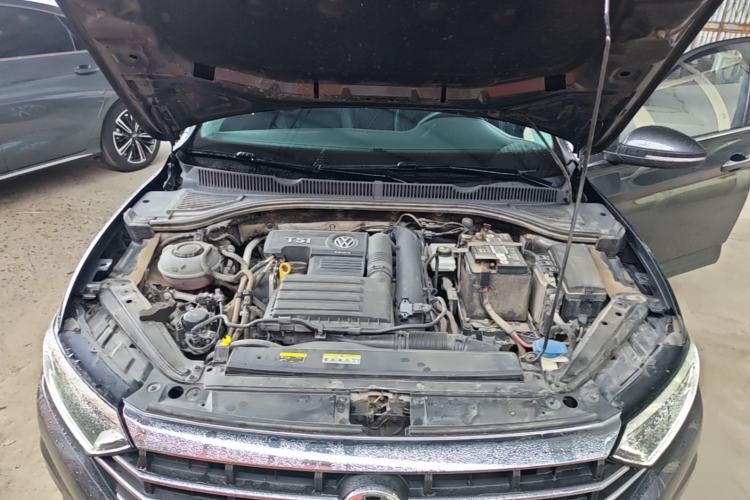 Used Volkswagen Sagitar 2020 280TSI DSG Comfort Version China VI Standard Engine Bay