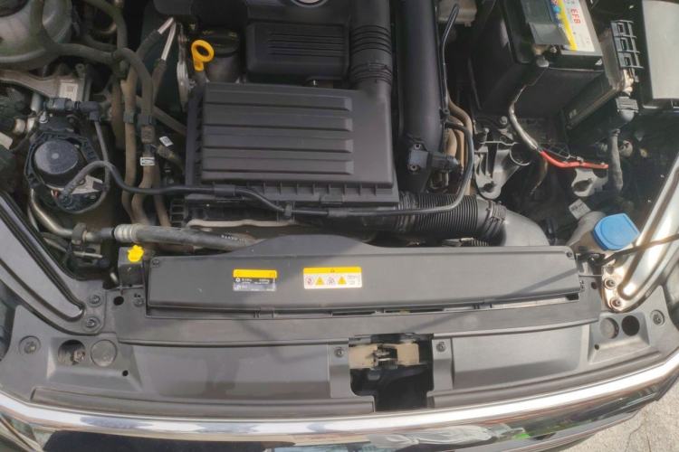 Used Volkswagen Sagitar 2020 280TSI DSG Comfort Version China VI Standard Engine Bay