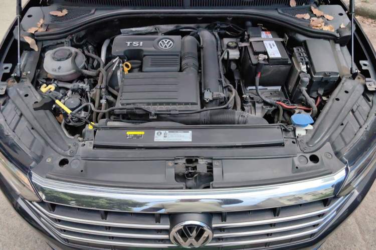 Used Volkswagen Sagitar 2020 200TSI DSG Comfort Version China VI Standard Engine Bay