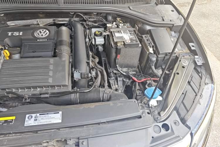 Used Volkswagen Sagitar 2020 200TSI DSG Comfort Version China VI Standard Engine Bay Left