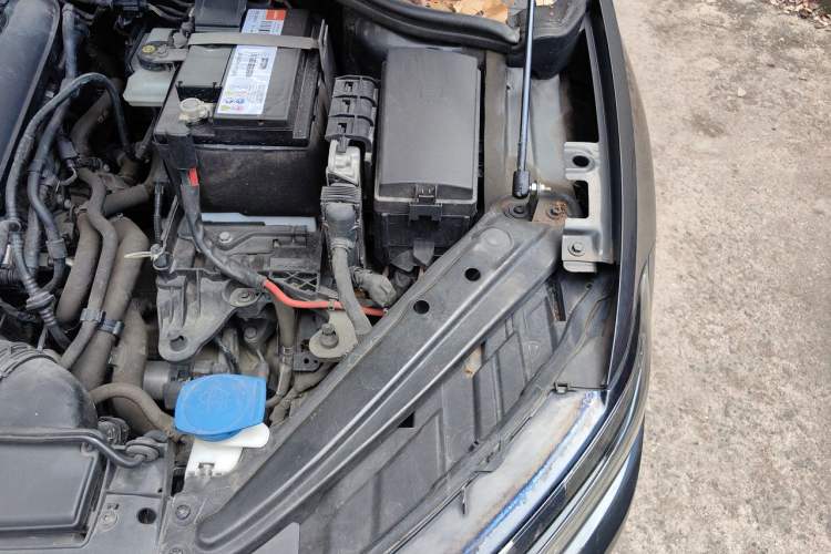 Used Volkswagen Sagitar 2020 200TSI DSG Comfort Version China VI Standard Engine Bay Left
