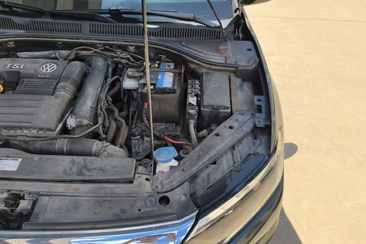 Used Volkswagen Sagitar 2020 200TSI DSG Comfort Version China VI Standard Engine Bay Left