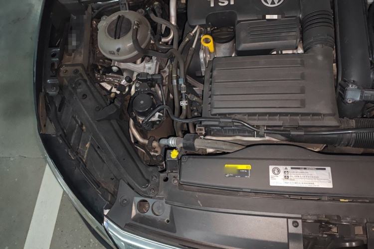 Used Volkswagen Sagitar 2020 200TSI DSG Comfort Version China VI Standard Engine Bay Right