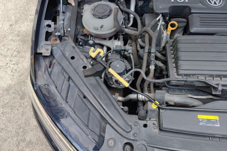 Used Volkswagen Sagitar 2020 200TSI DSG Comfort Version China VI Standard Engine Bay Right
