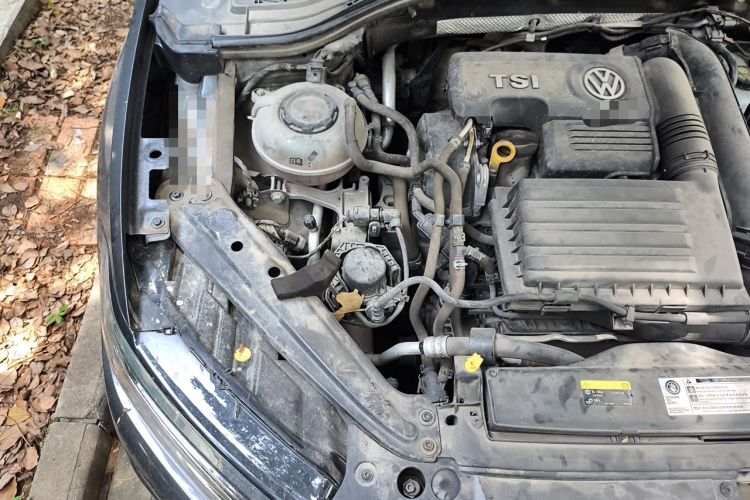 Used Volkswagen Sagitar 2020 200TSI DSG Comfort Version China VI Standard Engine Bay Right