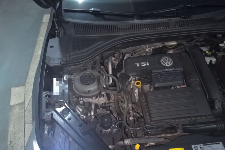 Used Volkswagen Sagitar 2020 280TSI DSG Comfort Version China VI Standard Engine Bay Right