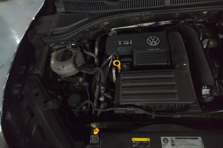 Used Volkswagen Sagitar 2020 280TSI DSG Comfort Version China VI Standard Engine Bay Right