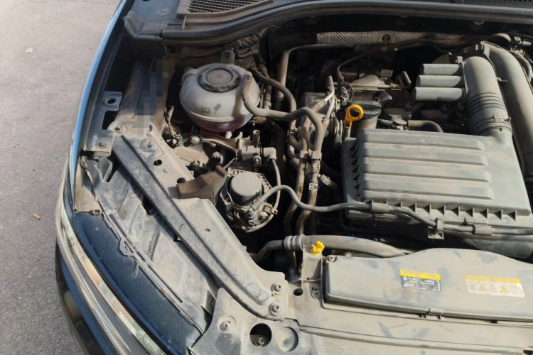 Used Volkswagen Sagitar 2020 280TSI DSG Comfort Version China VI Standard Engine Bay Right