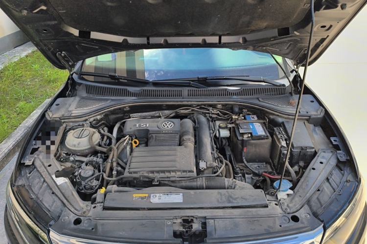 Used Volkswagen Sagitar 2020 200TSI DSG Comfort Version China VI Standard Engine Bay