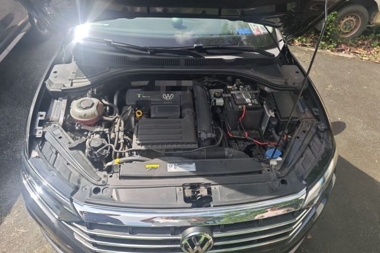 Used Volkswagen Sagitar 2020 280TSI DSG Comfort Version China VI Standard Engine Bay
