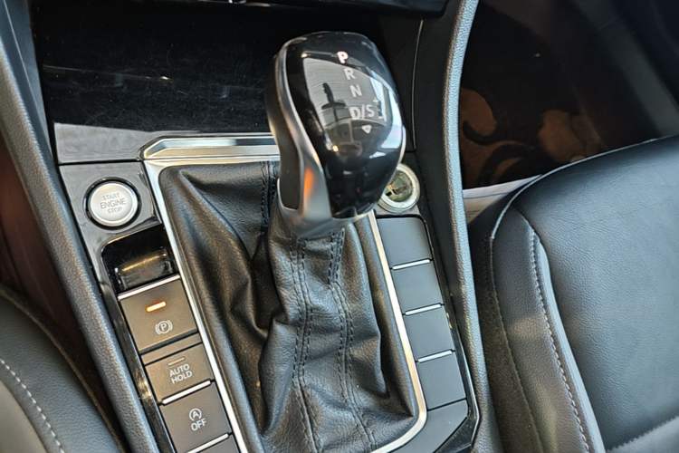 Used Volkswagen Sagitar 2020 280TSI DSG Comfort Version China VI Standard Gear Lever