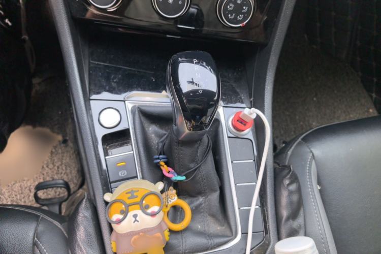 Used Volkswagen Sagitar 2020 280TSI DSG Comfort Version China VI Standard Gear Lever