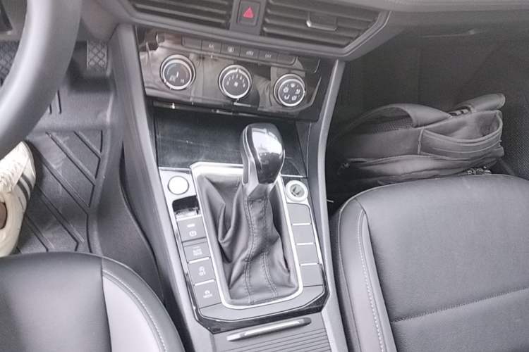 Used Volkswagen Sagitar 2020 280TSI DSG Comfort Version China VI Standard Gear Lever