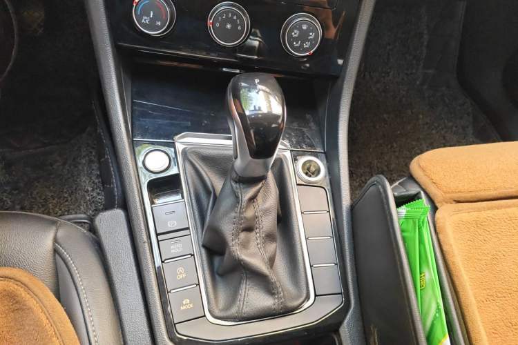 Used Volkswagen Sagitar 2020 280TSI DSG Comfort Version China VI Standard Gear Lever