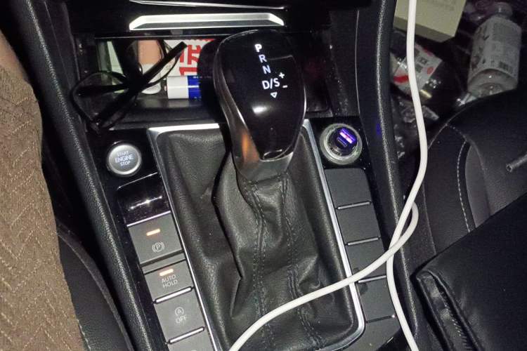 Used Volkswagen Sagitar 2020 280TSI DSG Comfort Version China VI Standard Gear Lever