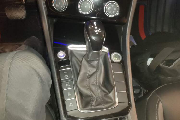 Used Volkswagen Sagitar 2020 280TSI DSG Comfort Version China VI Standard Gear Lever