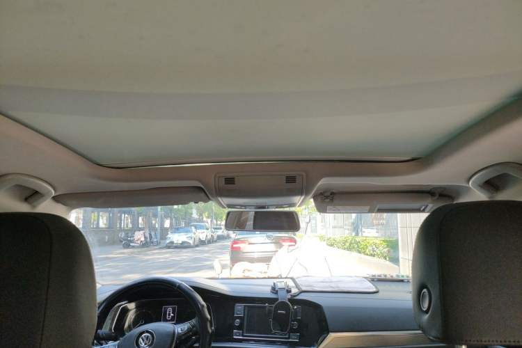 Used Volkswagen Sagitar 2020 280TSI DSG Comfort Version China VI Standard Headliner