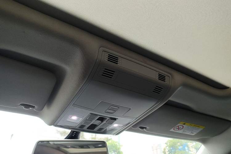 Used Volkswagen Sagitar 2020 280TSI DSG Comfort Version China VI Standard Headliner