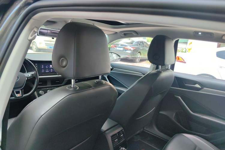 Used Volkswagen Sagitar 2020 200TSI DSG Comfort Version China VI Standard Headliner