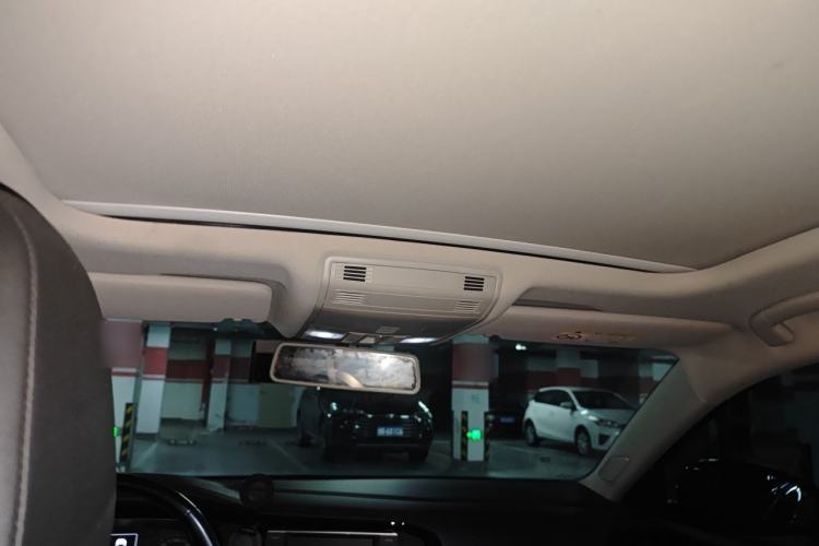 Used Volkswagen Sagitar 2020 280TSI DSG Comfort Version China VI Standard Headliner