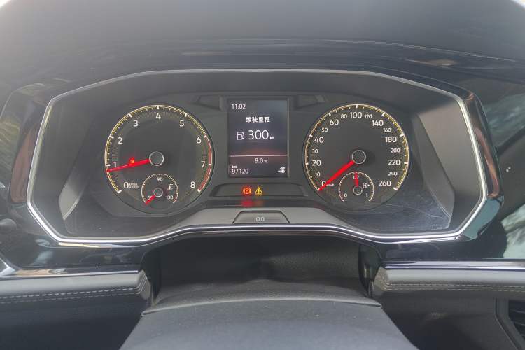Used Volkswagen Sagitar 2020 200TSI Manual Comfort Version China VI Standard Instrument Cluster