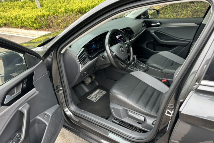 Used Volkswagen Sagitar 2020 280TSI DSG Comfort Version China VI Standard Interior 11