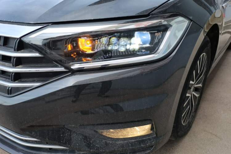 Used Volkswagen Sagitar 2020 200TSI DSG Comfort Version China VI Standard Left Front Headlight