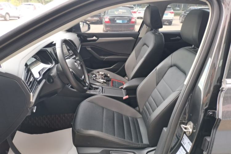Used Volkswagen Sagitar 2020 200TSI DSG Comfort Version China VI Standard Left Front Seat