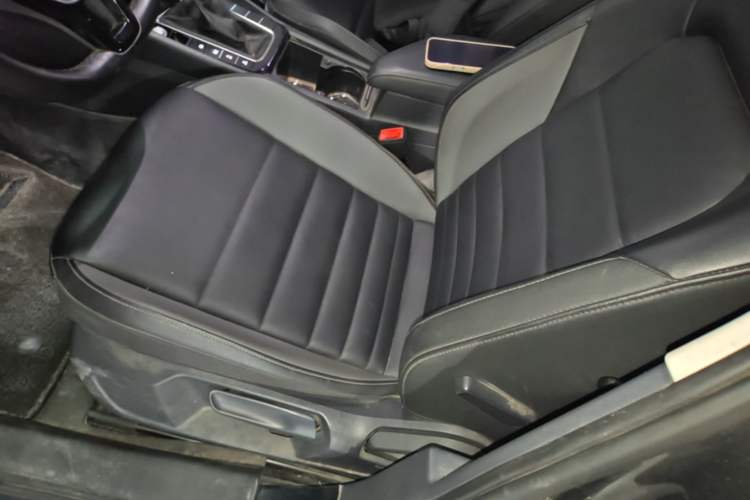 Used Volkswagen Sagitar 2020 280TSI DSG Comfort Version China VI Standard Left Front Seat