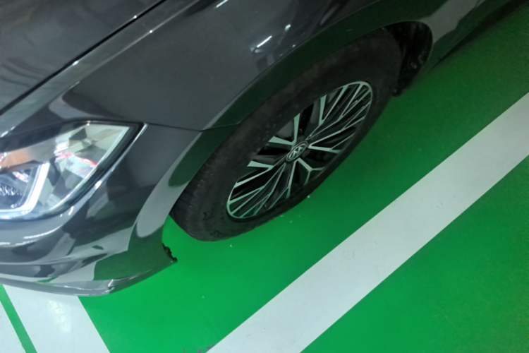 Used Volkswagen Sagitar 2020 280TSI DSG Comfort Version China VI Standard Left Front Wheel Hub