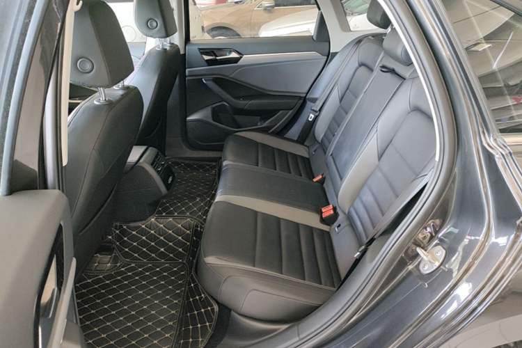 Used Volkswagen Sagitar 2020 200TSI DSG Comfort Version China VI Standard Left Rear Seat