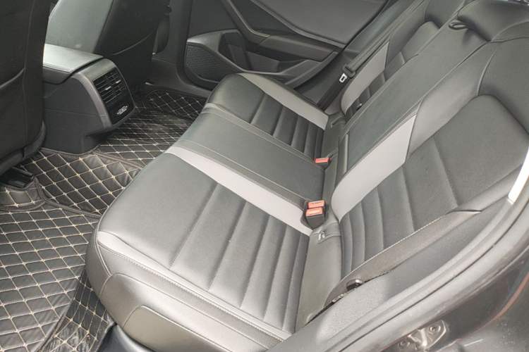 Used Volkswagen Sagitar 2020 280TSI DSG Comfort Version China VI Standard Left Rear Seat