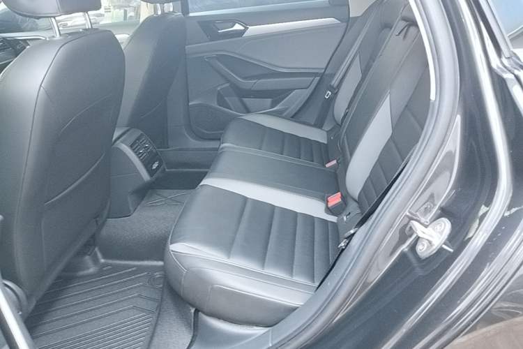 Used Volkswagen Sagitar 2020 280TSI DSG Comfort Version China VI Standard Left Rear Seat