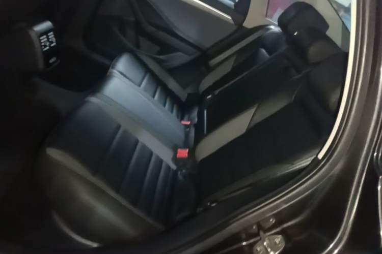 Used Volkswagen Sagitar 2020 280TSI DSG Comfort Version China VI Standard Left Rear Seat