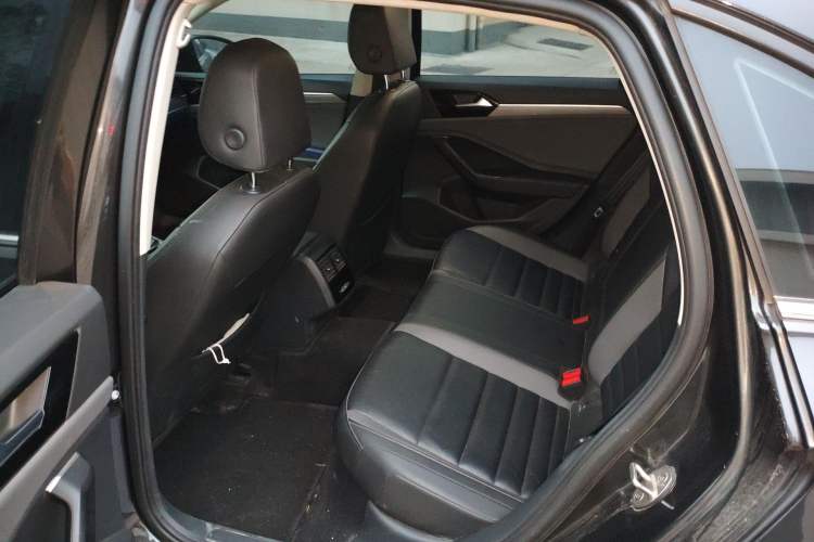 Used Volkswagen Sagitar 2020 200TSI DSG Comfort Version China VI Standard Left Rear Seat
