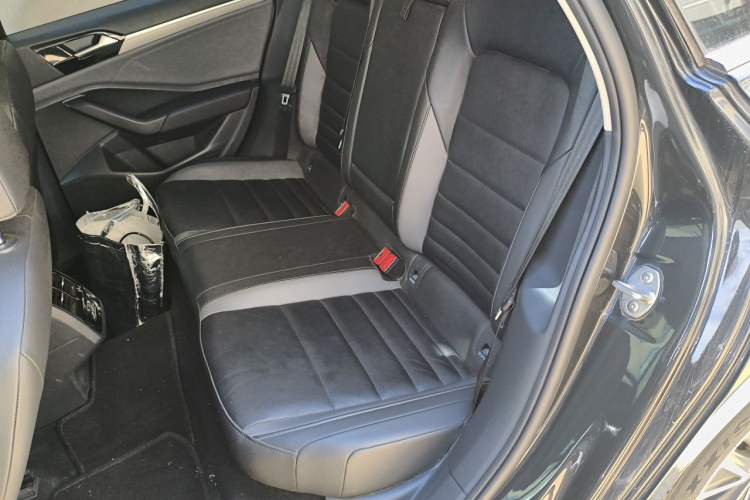 Used Volkswagen Sagitar 2020 200TSI DSG Comfort Version China VI Standard Left Rear Seat