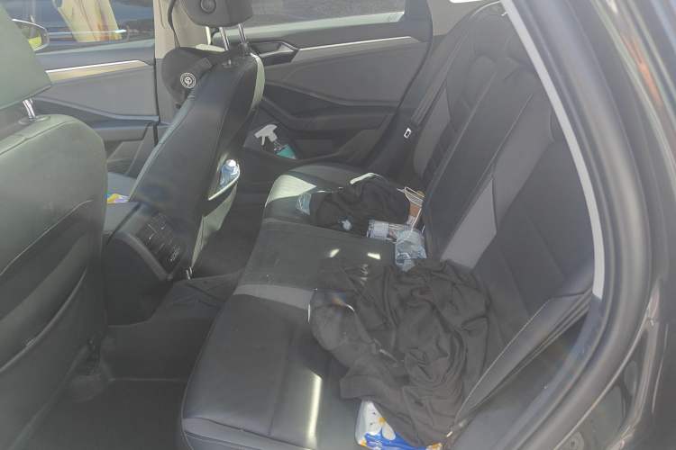 Used Volkswagen Sagitar 2020 200TSI Manual Comfort Version China VI Standard Left Rear Seat