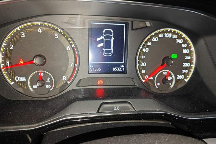 Used Volkswagen Sagitar 2020 200TSI DSG Comfort Version China VI Standard Odometer Close Up