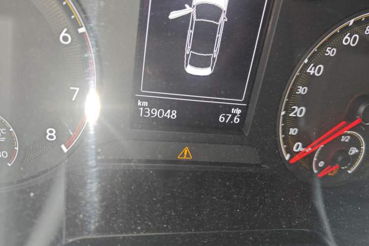 Used Volkswagen Sagitar 2020 200TSI DSG Comfort Version China VI Standard Odometer Close Up