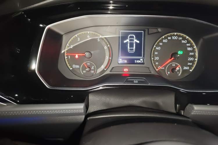 Used Volkswagen Sagitar 2020 280TSI DSG Comfort Version China VI Standard Odometer Close Up