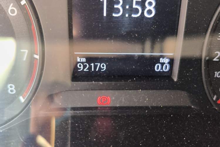 Used Volkswagen Sagitar 2020 200TSI DSG Comfort Version China VI Standard Odometer Close Up