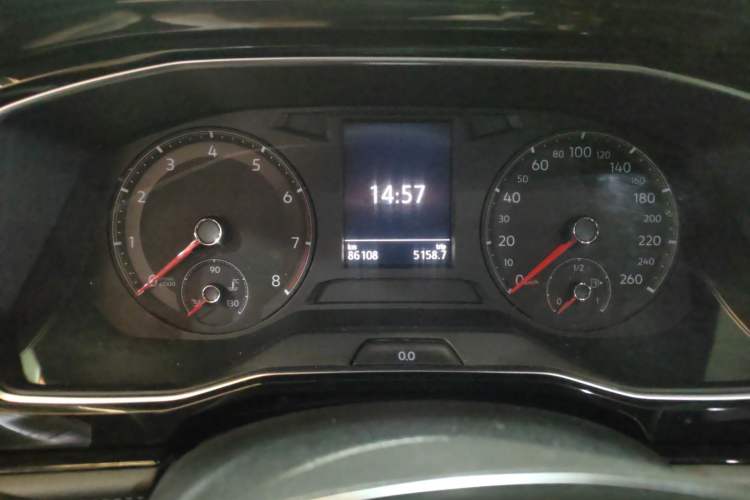 Used Volkswagen Sagitar 2020 200TSI DSG Comfort Version China VI Standard Odometer Close Up